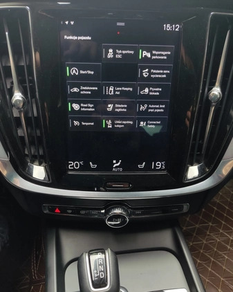 Volvo V60 cena 69699 przebieg: 280960, rok produkcji 2018 z Dobrzyca małe 781
